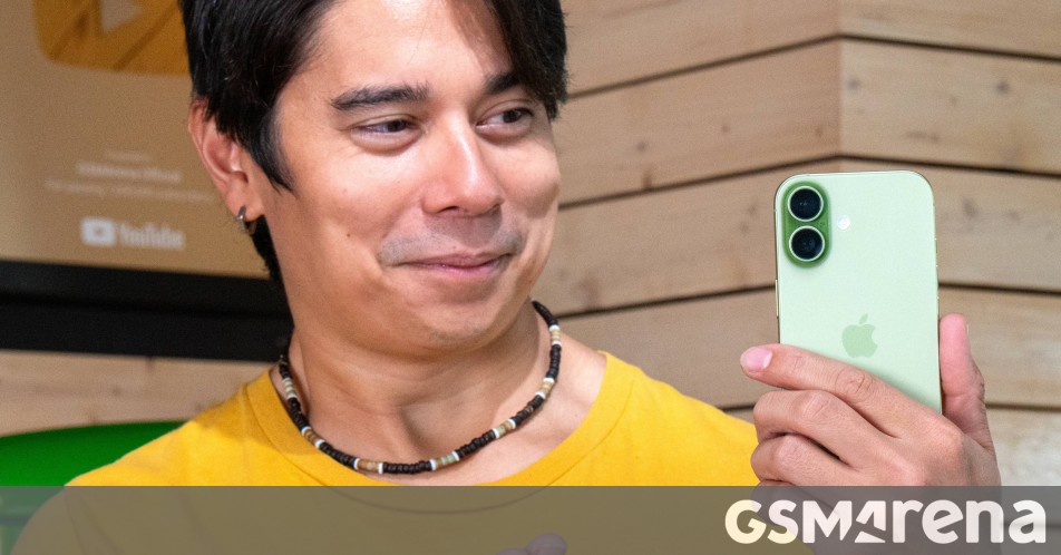 Apple posts record Q1 earnings fueled by unprecedented iPhone demand