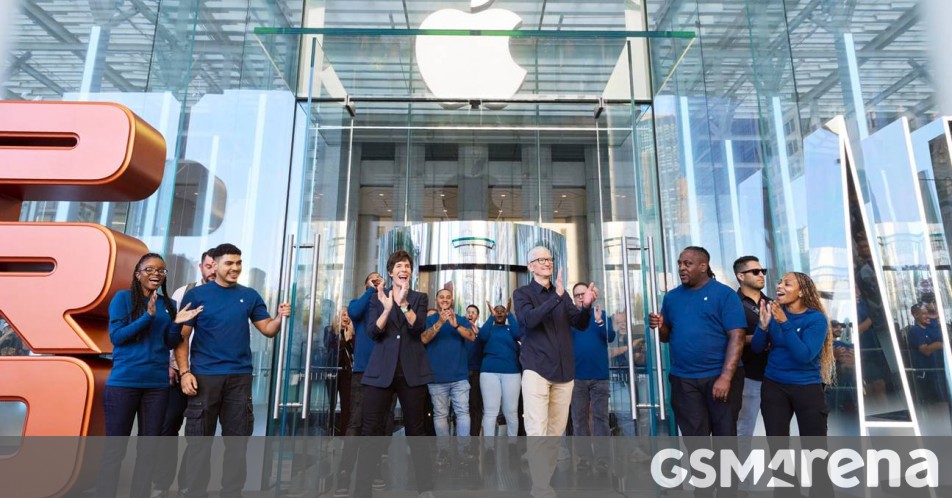 Counterpoint: Apple was #1 in 2025 in terms of smartphone shipments, Samsung fell to #2