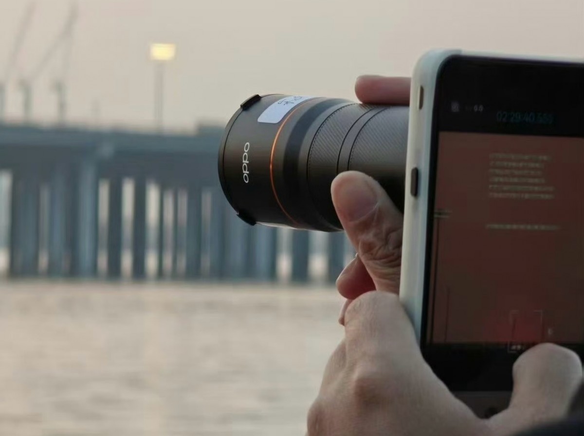 Oppo Find X9 Ultra spotted with 300mm telephoto extender in real-life photos