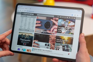 Anti-glare screen is a bit dull, but fights all reflections