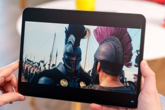 Anti-glare screen is a bit dull, but fights all reflections