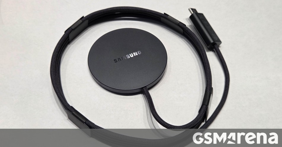 Here's our first look at Samsung's upcoming 25W wireless charger