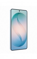 स्काई ब्लू में गैलेक्सी S26+