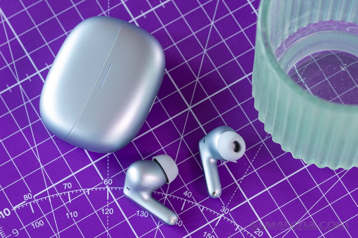 Redmi Buds 8 Pro unboxing and hands-on