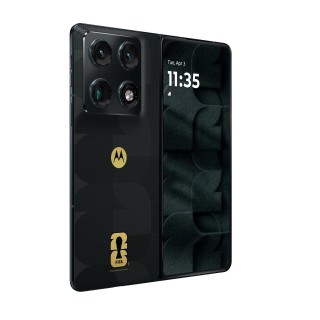 These are Motorola’s FIFA World Cup 26-branded Razr Fold and Edge 70 5 Razr Fold FIFA World Cup 26 Editio