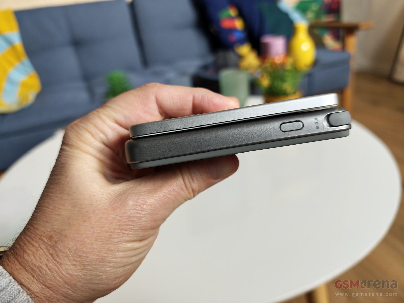 Test nəticəsi: Xiaomi UltraThin 98 qramdır, EcoFlow isə daha qalın və daha sürətli doldurub