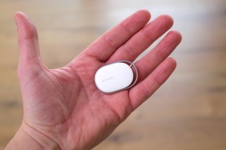 Xiaomi Tag पतला और चतुराई से डिज़ाइन किया गया है