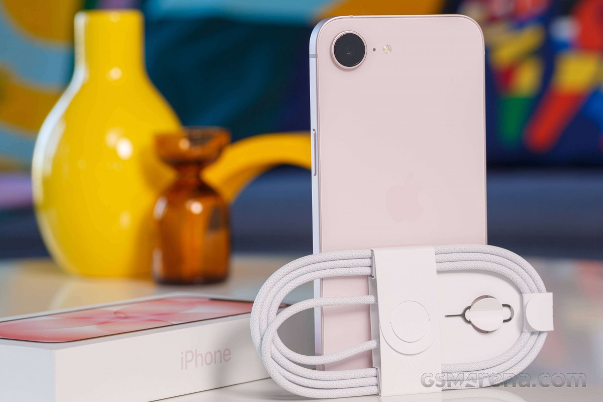 Apple iPhone 17e in for review