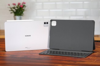 The Smart Keyboard and Magic Pencil 3