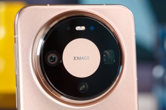 परिवर्तनशील एपर्चर मुख्य कैमरा सक्रिय है