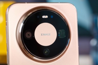 परिवर्तनशील एपर्चर मुख्य कैमरा सक्रिय है