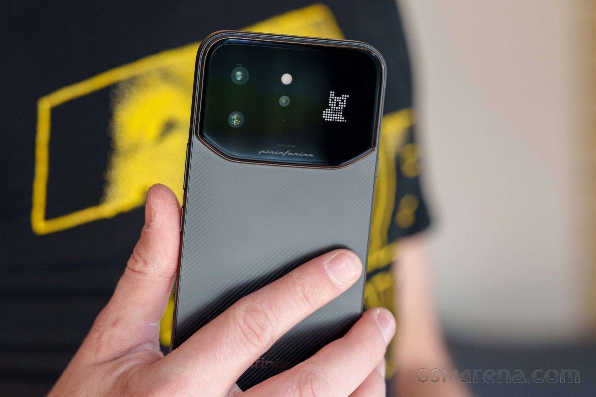 Infinix Note 60 Ultra समीक्षा के लिए