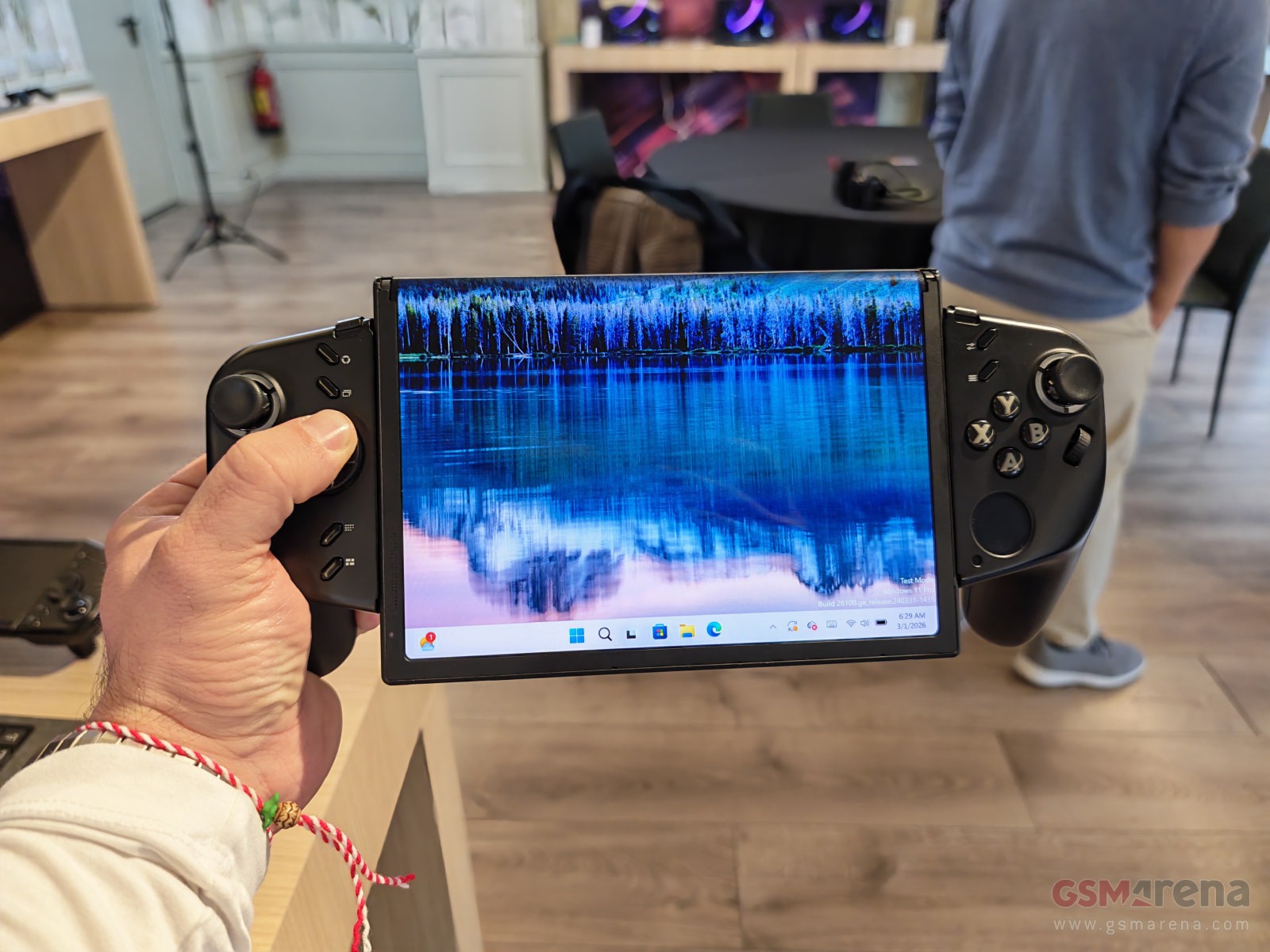 Lenovo Legion Go Fold Concept