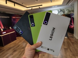 Lenovo Legion Tab in Eclipse Black, Surge Green and Glacier White