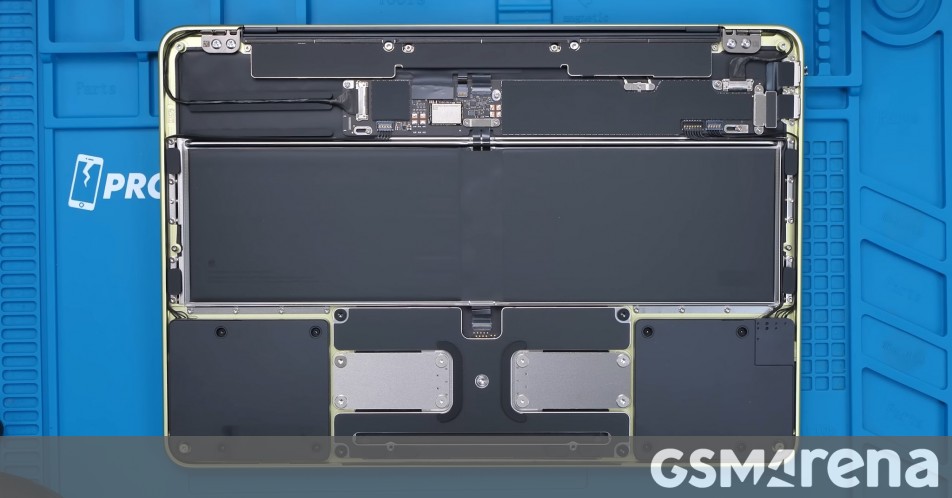 MacBook Neo is surprisingly repairable