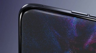 The Edge 70 Fusion features a quad-curved 6.78” OLED display