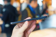 5,200mAh एज 70 फ्यूज़न की मोटाई 7.21 मिमी और वजन 177 ग्राम है।