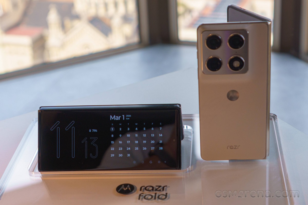 Motorola Razr Fold hands-on