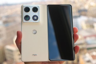 The Razr Fold in the hand