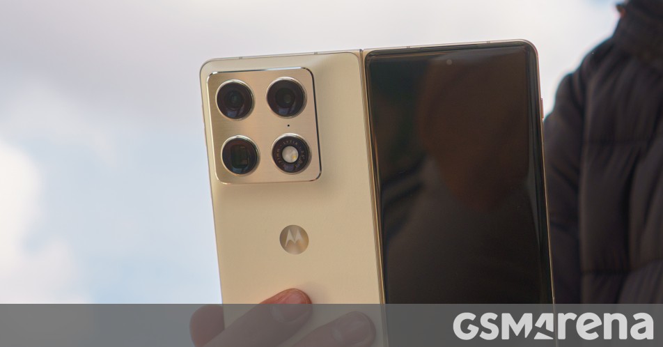 Motorola Razr Fold hands-on