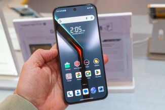 The nubia Neo 5 GT has a 6.8” 144Hz OLED display