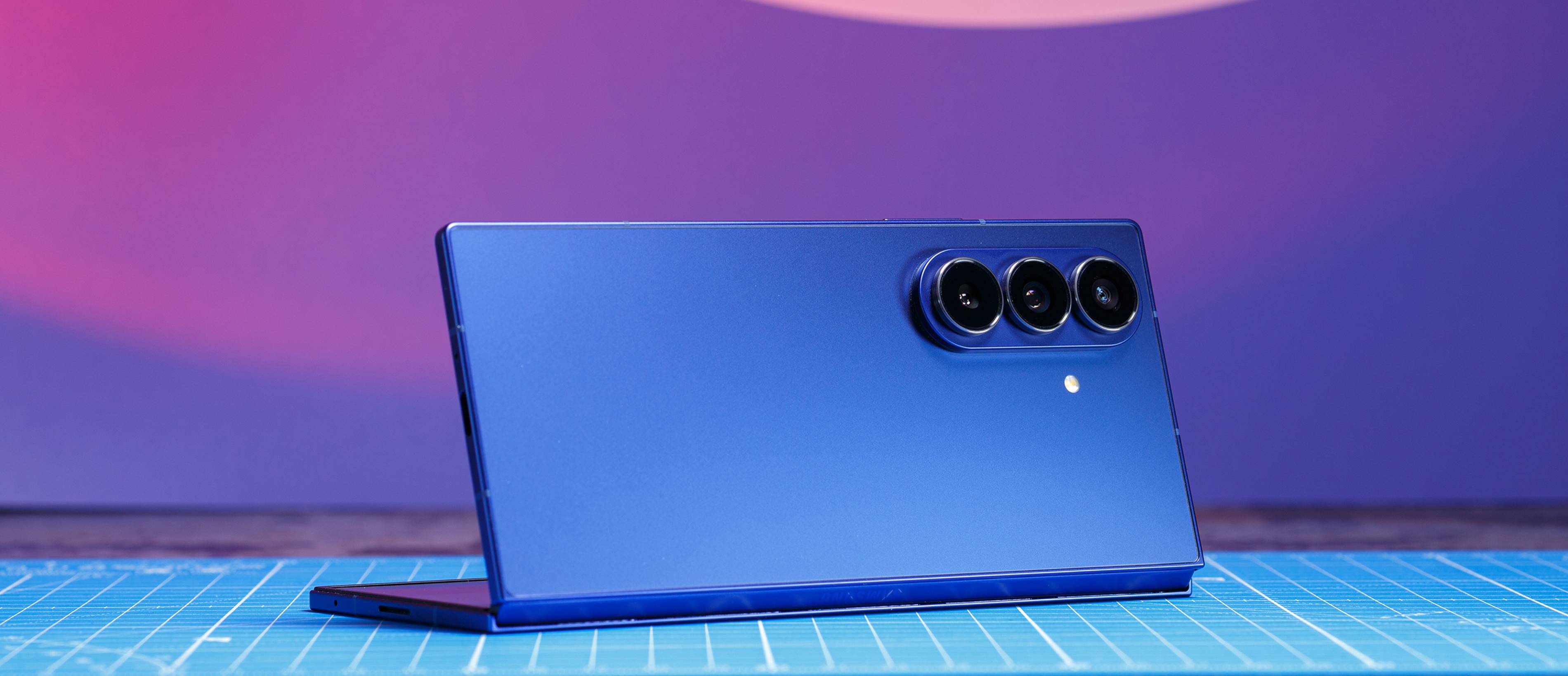 Galaxy Z Fold7, Z Flip7 Get One UI 8.5 Beta