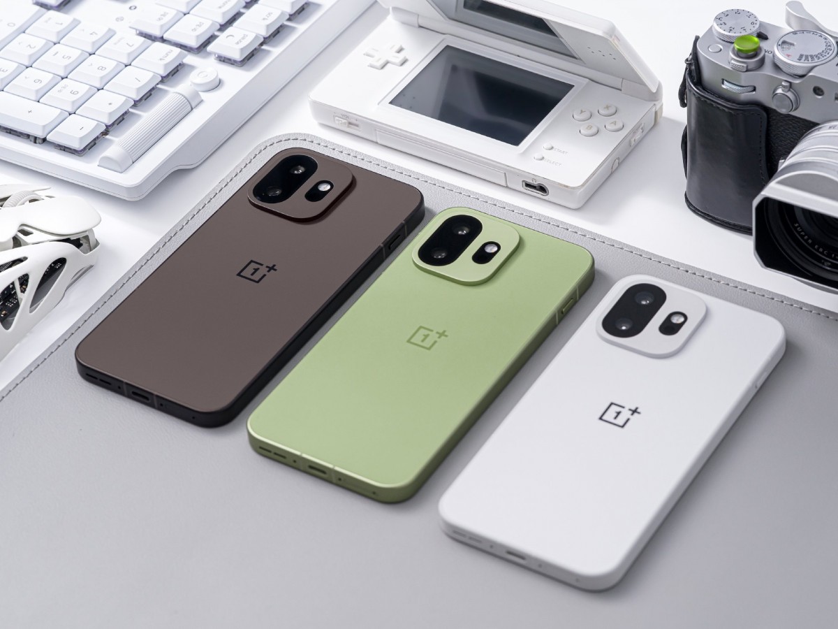 Check out the OnePlus 15T in the first live images showing all three colors side by side