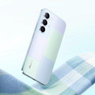 रियलमी पी4 लाइट मोज़ेक ग्रीन और मोज़ेक ब्लू में