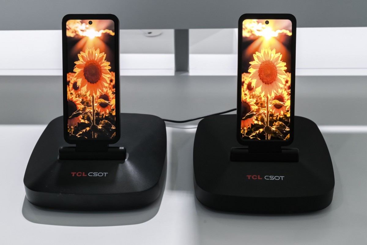 TCL World's Brightest OLED Mobile Display (6.9''):