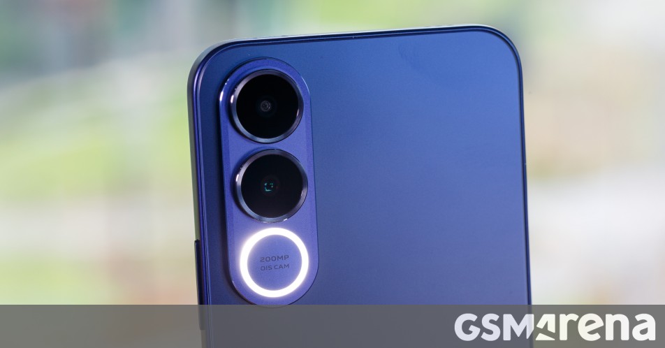 vivo V70 FE in for review