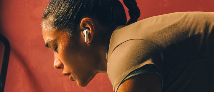 AirPods Ultra are coming with cameras for Siri