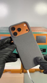 This case adds a Lightning port to the iPhone 17 Pro