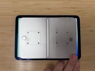 iPhone Ultra dummy unit vs iPad mini