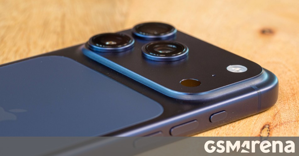iPhone 18 Pro's variable aperture cameras enter production phase