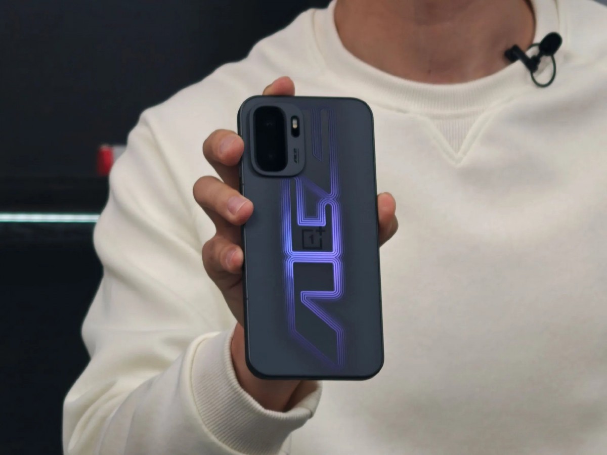 This is the OnePlus Ace 6 Ultra