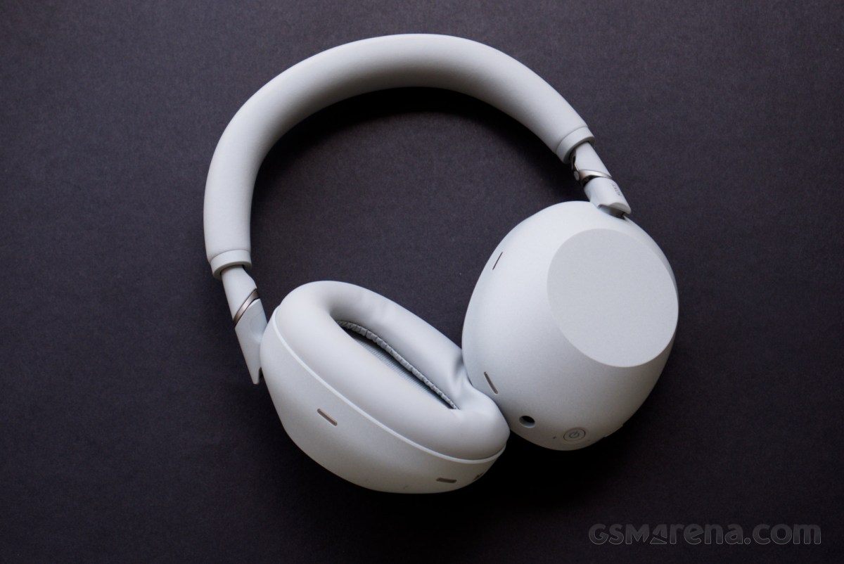 Apple AirPods Max 2 vs Sennheiser HDB 630 vs Sony WH-1000XM6