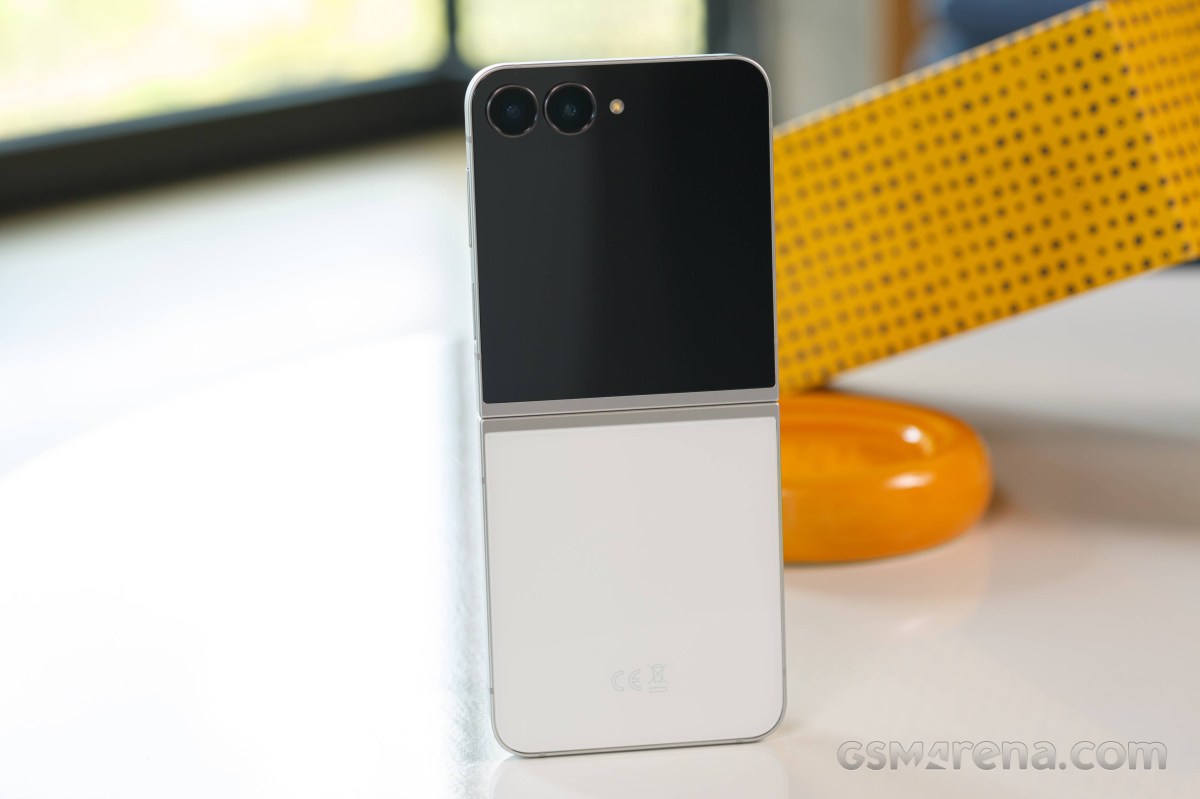 Samsung starts selling the Galaxy Z Flip7 FE in the US again
