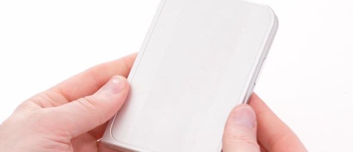 iPhone Ultra dummy unit stars in hands-on video