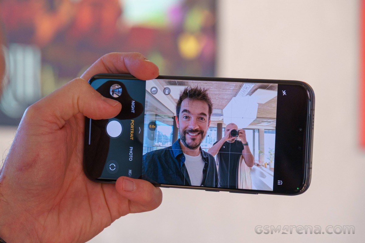 Selfie camera on Honor Magic8