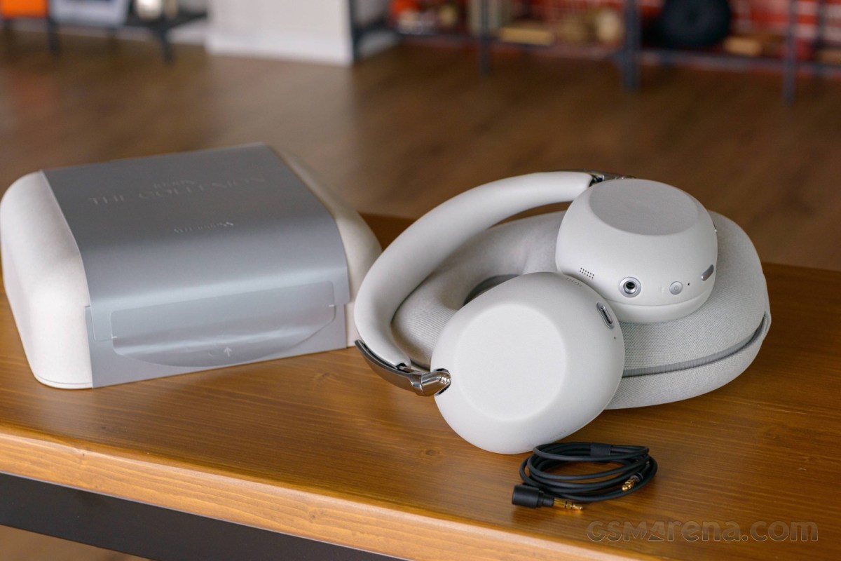 Sony WH-1000X The ColleXion Brings Premium Design and Updated Drivers 