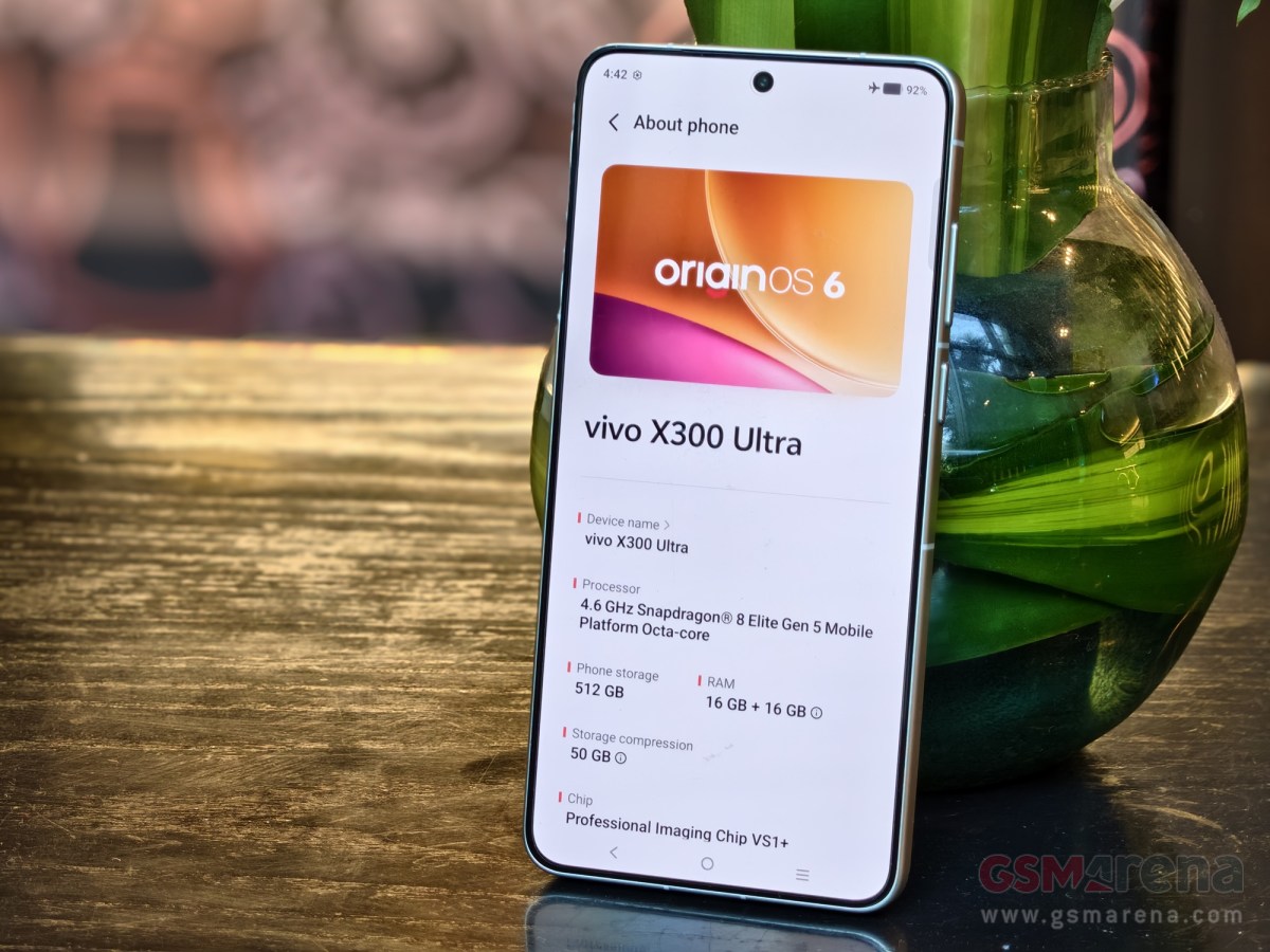 vivo X300 Ultra Victory Green hands-on