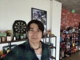 Selfies comparison: iPhone 17e - 23mm, f/1.9, ISO 320, 1/45s (4032x3024px) - iPhone 17e vs. iPhone 17