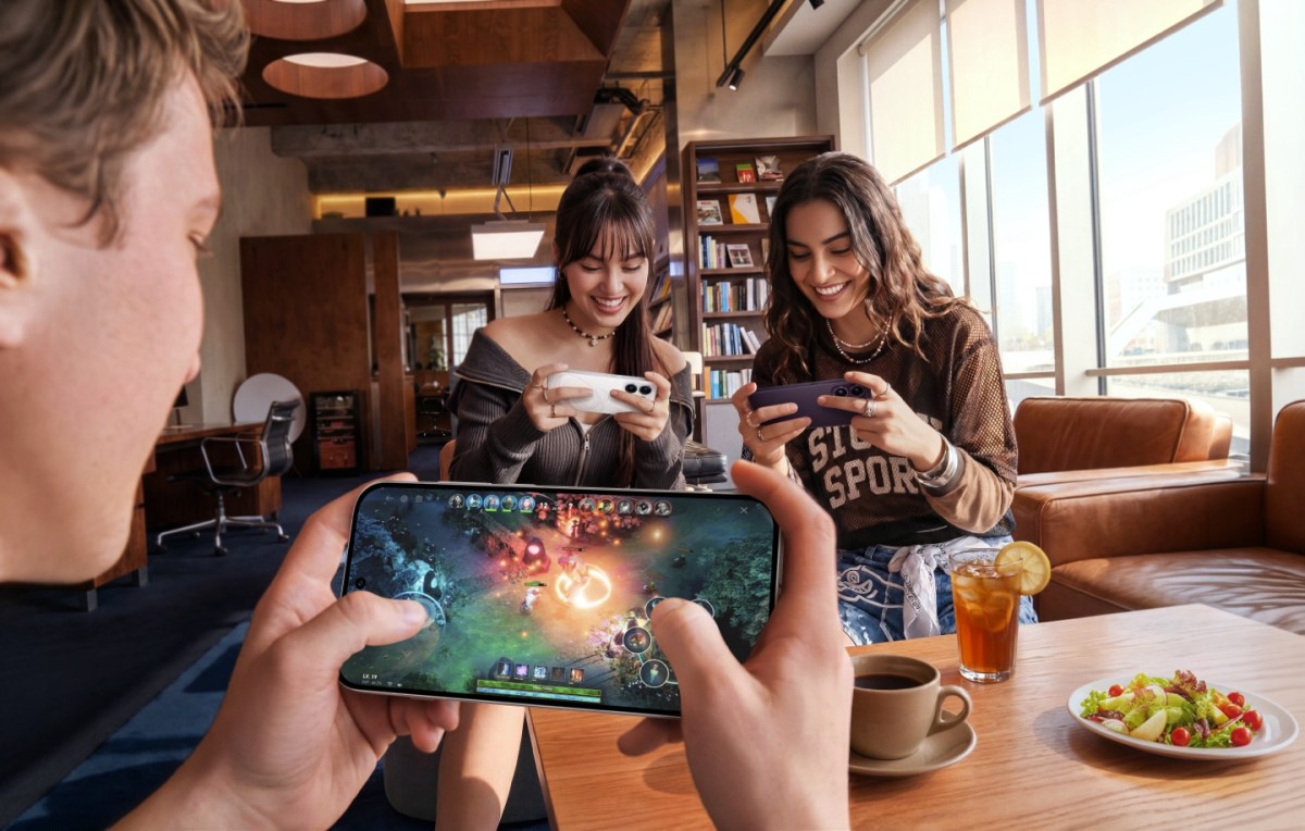 Oppo Reno16 and 16 Pro arrive globally with altered specs 