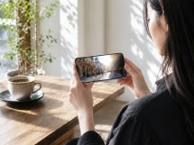 Sharp Aquos R11 features a 6.5” 1-240Hz Pro IGZO OLED display