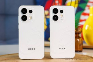 Oppo Reno16 and Reno16 Pro at the office