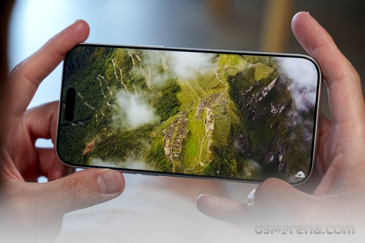 Apple wants to save money on the iPhone 18 Pro Max's screen