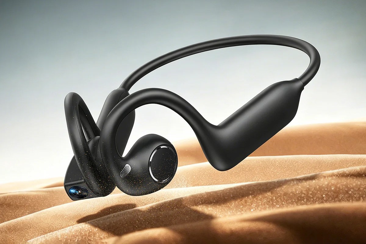 Rollme AirCam combines open style earbuds with 8MP camera