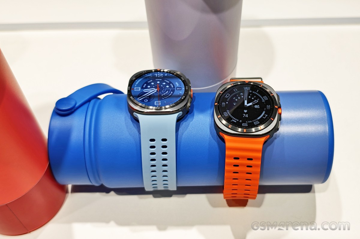 Left: Galaxy Watch Ultra2 • Right: Galaxy Watch Ultra