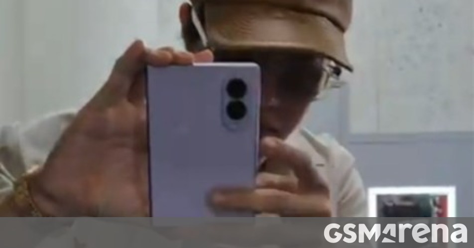 Boy band BTS’ J-Hope teases the Samsung Galaxy Z Fold8 ahead of launch Boy band BTS’ J-Hope teases the Samsung Galaxy Z Fold8 ahead of launch