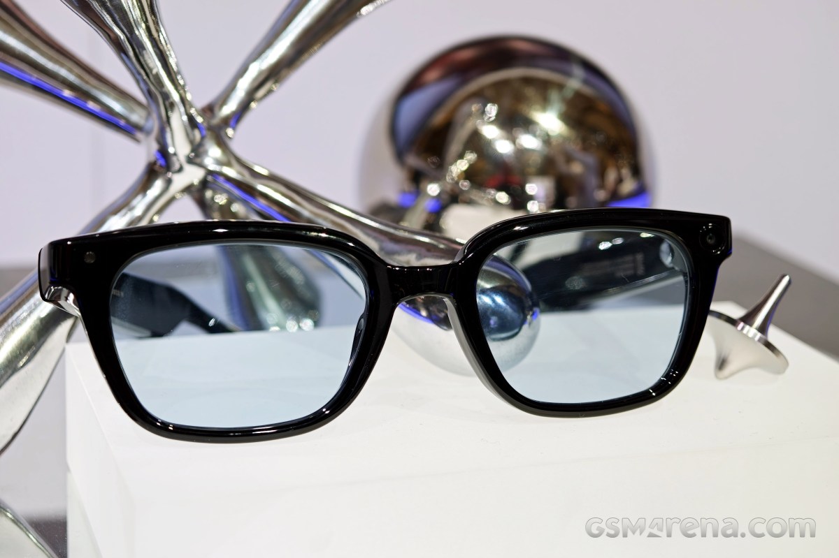 VIEW: First look at Samsung Gentle Monster and Warby Parker smart glasses